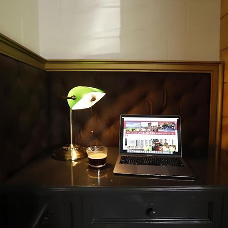 The Vine On Main Motel Stamford ภายนอก รูปภาพ