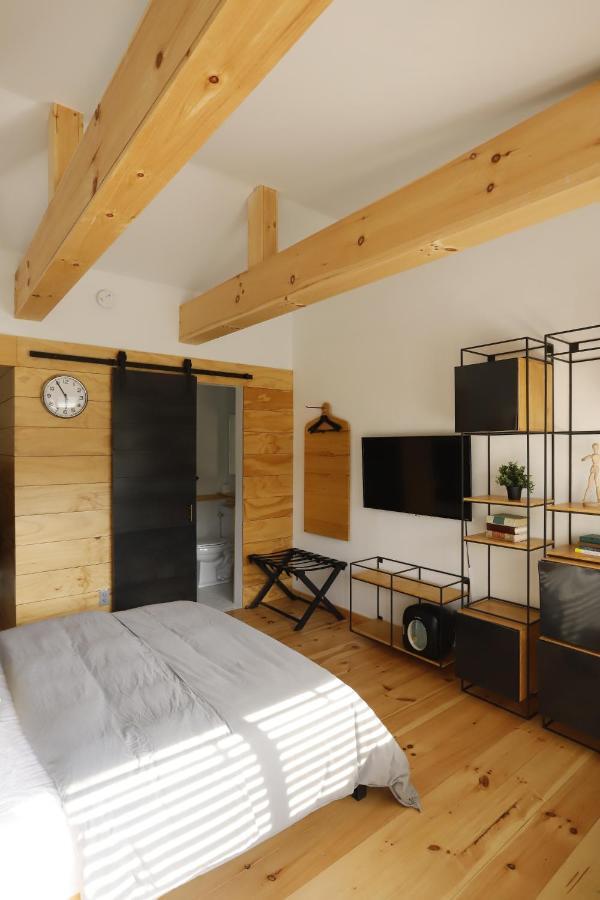 The Vine On Main Motel Stamford ภายนอก รูปภาพ
