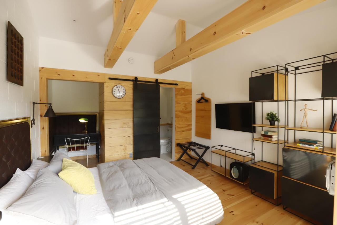 The Vine On Main Motel Stamford ภายนอก รูปภาพ